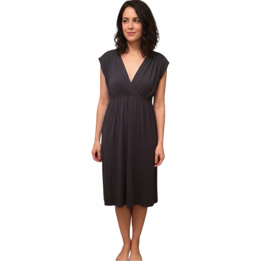 Mai Tai - V-Neck Drapey Jersey Dress with Elastic Waist - black